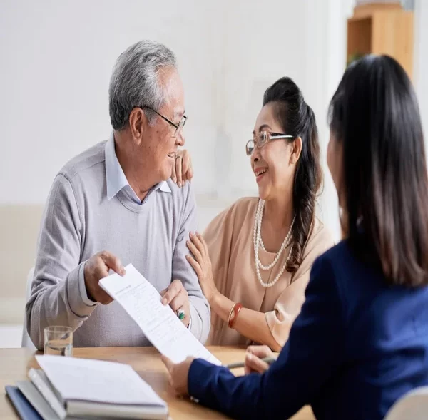 senior-couple-having-consultation-e1658480533393